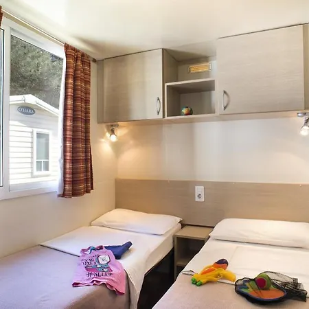 Lux Camp - Mobile Homes In Bi Village Fazana Exterior photo